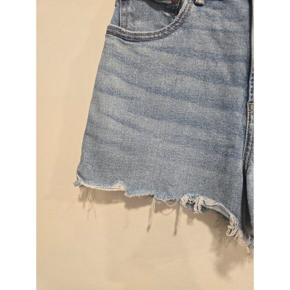American Eagle Stretch Size 2 Frayed Bottoms Preloved - Picture 2 of 8